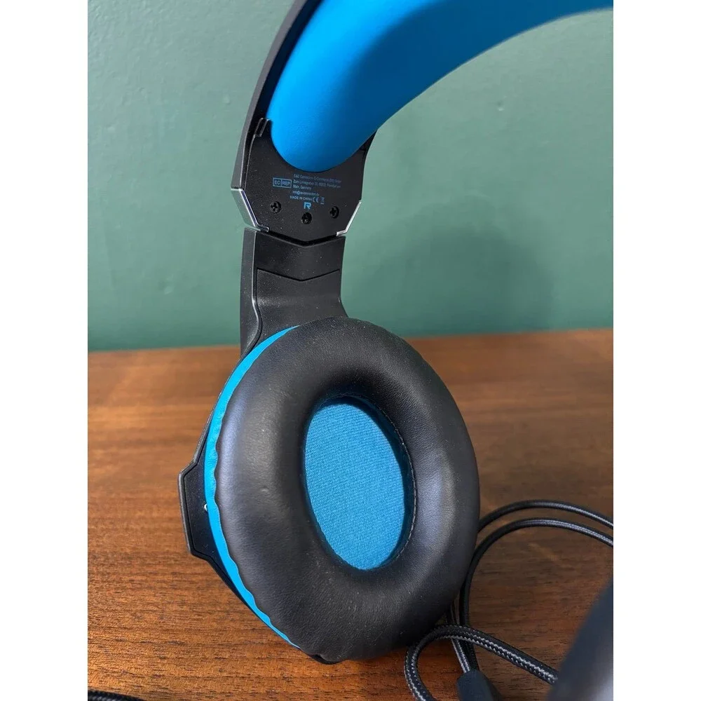 N/A blue black